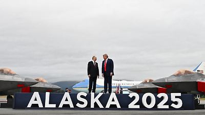 Caen los precios del petróleo ante la incertidumbre por la reunión Trump-Putin y su impacto en sanciones a Rusia