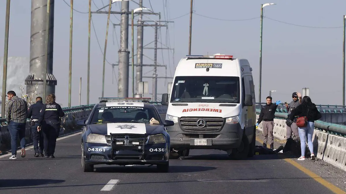 ¿Caerás en la misma trampa? Encuentran el cuerpo de un hombre en distribuidor vial Miguel Alemán