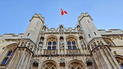 Cambridge suma nuevas palabras de la cultura digital como ‘skibidi’, ‘delulu’ y ‘tradwife’ a su diccionario