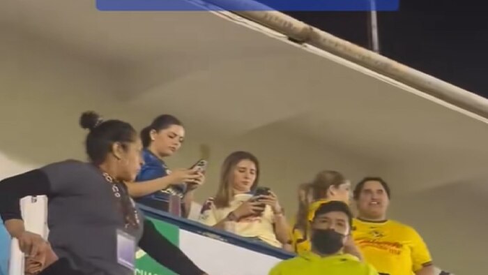 Captan a hijo de AMLO apoyando a este equipo de futbol l Video