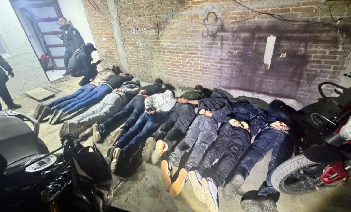 Capturan a banda de robacoches y narcomenudeo en Toluca tras enfrentamiento con policías