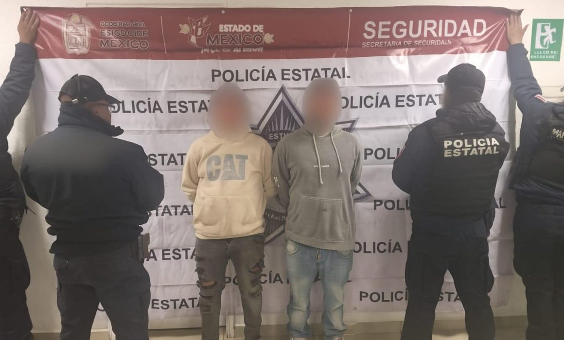 Capturan a dos asaltantes en persecución en Almoloya de Juárez y les ofrecen soborno
