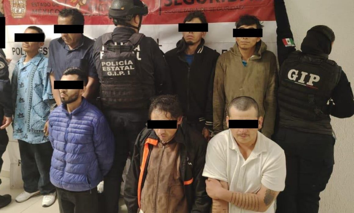 Capturan a siete personas en operativo contra cédula delictiva dedicada a la venta de drogas en Almoloya de Juárez