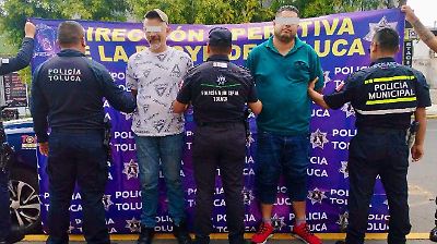 Capturan en Toluca a tres sospechosos ligados a robos en tiendas de conveniencia y vehículos reportados