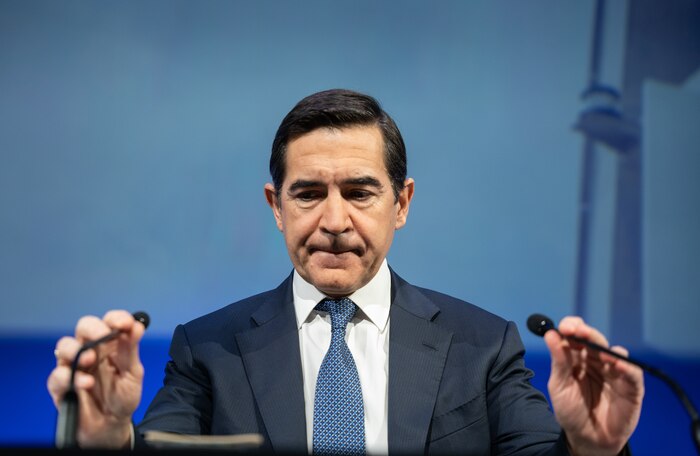 Carlos Torres afirma que el BBVA descarta una nueva OPA sobre Banco Sabadell y cierra la puerta a otras operaciones