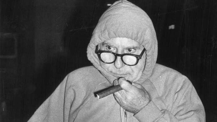 Carmine Galante, jefe mafioso de Nueva York, muere traicionado en un ataque en Brooklyn