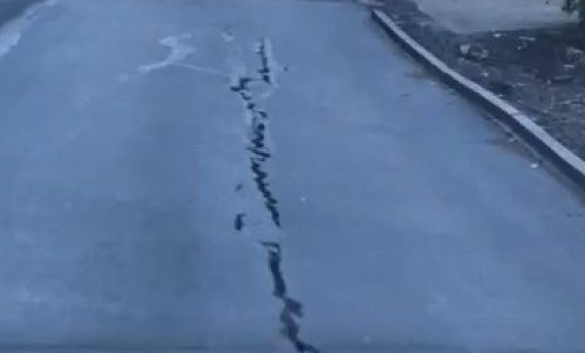 Carretera Valle de Bravo–El Arco se agrieta nuevamente tras reparación fallida