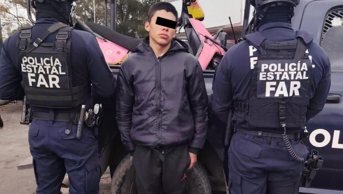 ¡Casi escapa! Jóven de 18 años fue detenido con cristal y armas en Cuautitlán Izcalli