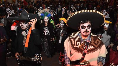 Catrineando celebra XV aniversario con novedoso recorrido y récord de participantes en Toluca