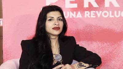 Cazzu denuncia amenazas del abogado de Christian Nodal para impedirle viajar con su hija