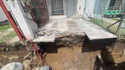 Chalco refuerza la reparación de socavón emergente tras intensas lluvias