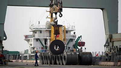 China contraataca: aplicará tarifas portuarias a barcos estadounidenses en respuesta a medidas de EE. UU.