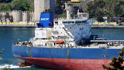 China defiende sus compras de petróleo ruso y rechaza presiones de EE. UU.