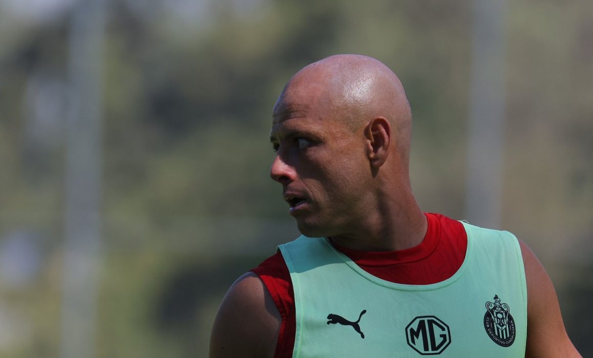 Chivas anuncia el regreso de Chicharito Hernández para enfrentar a Cruz Azul