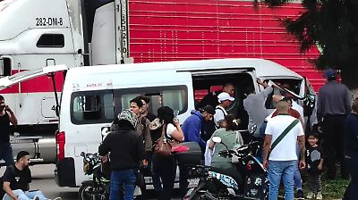 Choque de transporte público en Tultitlán deja siete heridos y daños considerables