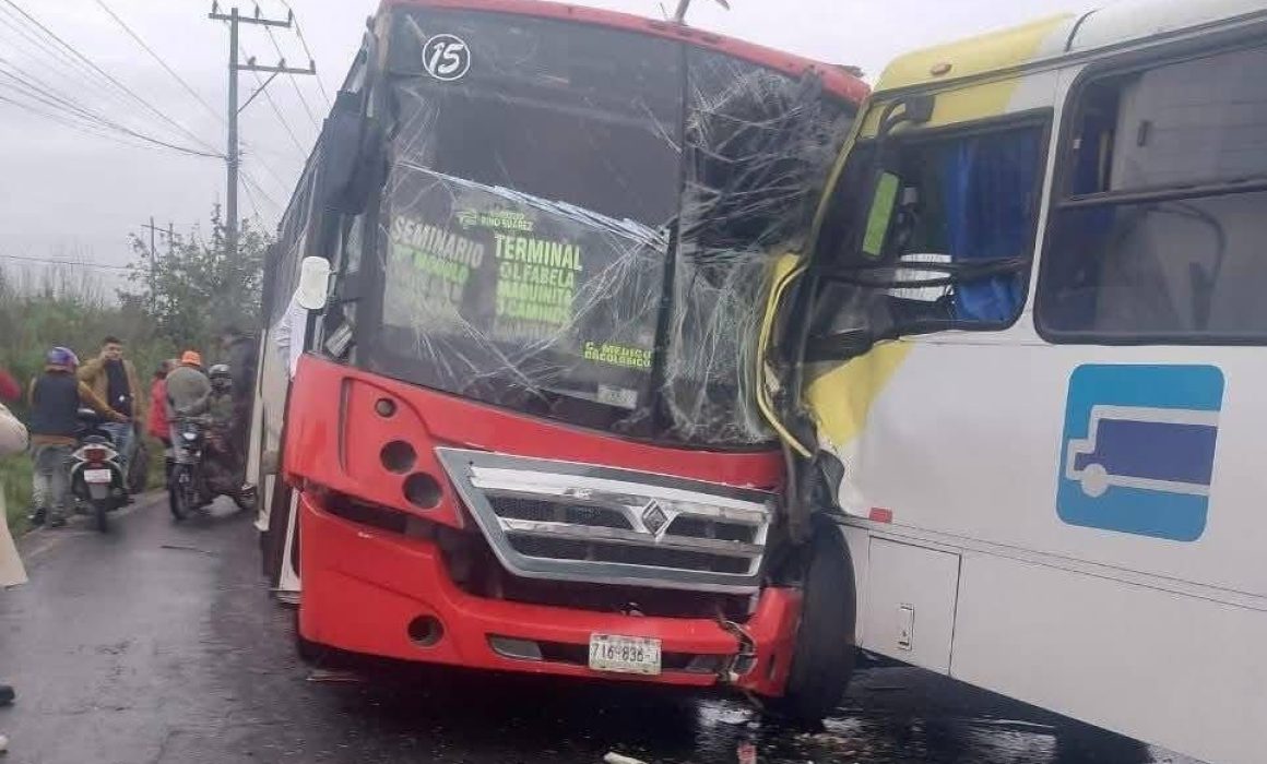 Choque entre autobuses en Calixtlahuaca deja heridos y aviva alerta por inseguridad vial en Toluca