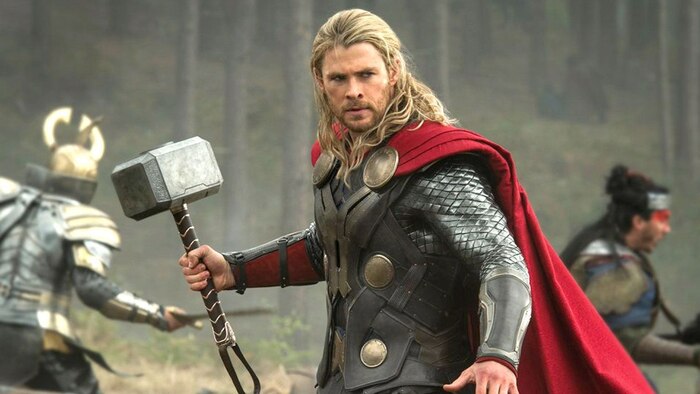 Chris Hemsworth revela que antes de interpretar a Thor carecía de confianza en sí mismo y simulaba seguridad