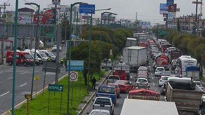 Cierre temporal en carril de Alfredo del Mazo por obras de rehabilitación en Toluca