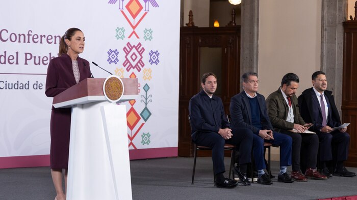 Claudia Sheinbaum informa que David Kershenobich, Secretario de Salud, tiene influenza y comparte su estado de salud