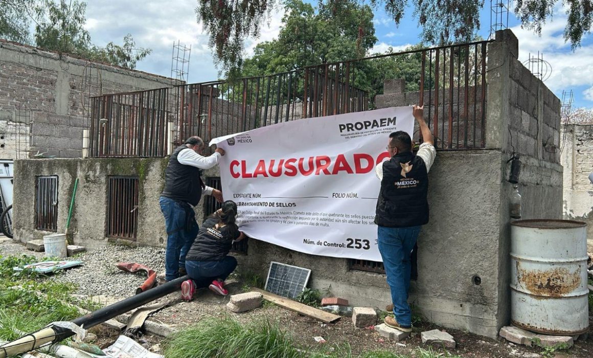 Clausuran centro de atención animal en Teotihuacán por maltrato y condiciones insalubres
