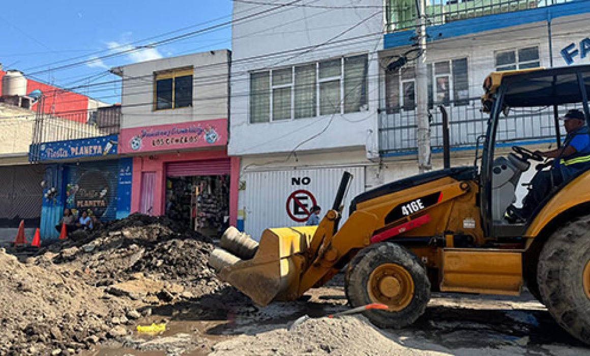 Colapso en red de drenaje en Chimalhuacán por lluvias provoca hundimiento y alerta a residentes