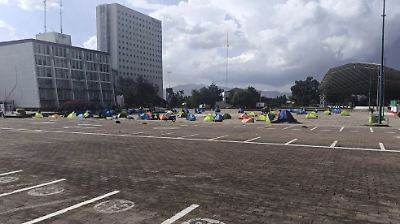 Comerciantes de Cuautitlán Izcalli protestan por más de 30 horas exigiendo permisos para ferias patrias