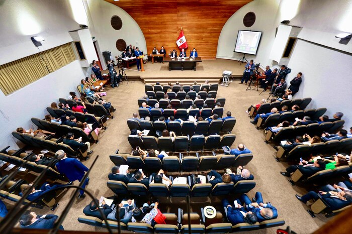 Congreso de Perú, con 80% de desaprobación, elegirá a nuevo presidente tras censura a José Jerí