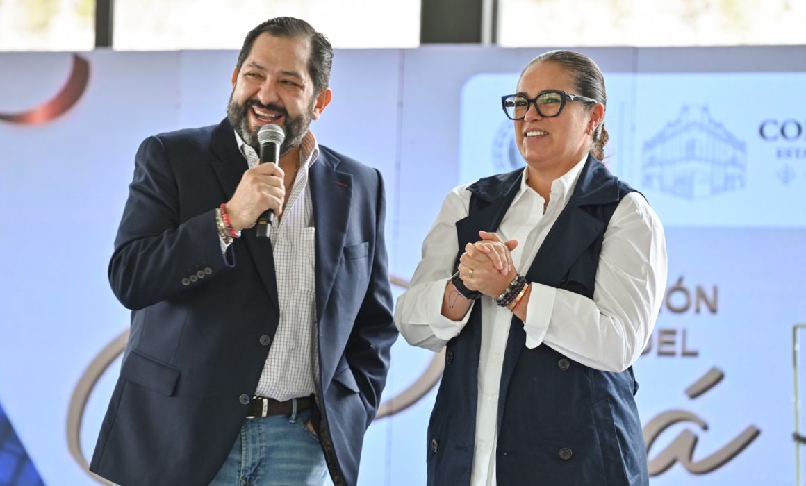 Congreso mexiquense celebra a sus padres trabajadores con gran festín y reconocimiento