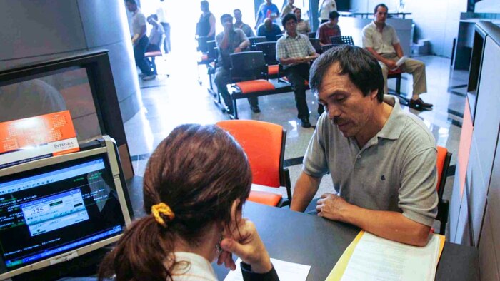 Congreso propone que AFP cobren comisiones solo si generan ganancias positivas para los afiliados