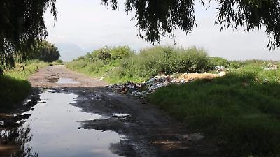 Contaminación en la laguna San Antonio de La Isla por quema de basura y residuos ilegales