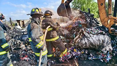 Controlado incendio en recicladora de Tepotzotlán; alertan sobre riesgos tóxicos