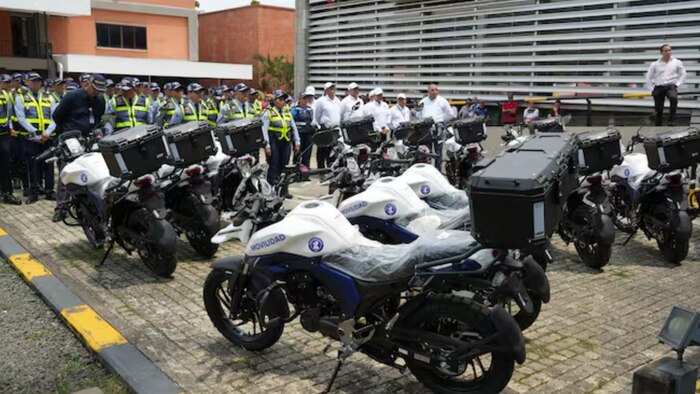 Controversia en Cali por compra millonaria de motocicletas para la Secretaría de Movilidad, denuncian irregularidades en contratos