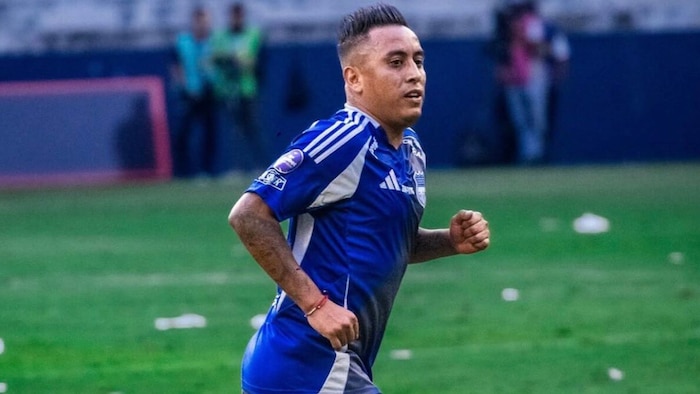 Críticas al rendimiento de Christian Cueva en Emelec: ¿se consolida su declive en el club ecuatoriano?
