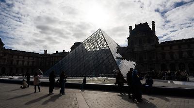 Críticas del Tribunal de Cuentas al Louvre por priorizar operaciones visibles sobre seguridad tras robo millonario