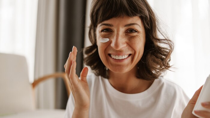 ¿Crees que el protector solar es suficiente? Descubre las verdaderas claves para prevenir el cáncer de piel