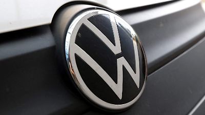 Crisis en el suministro de chips amenaza la producción de Volkswagen en Alemania