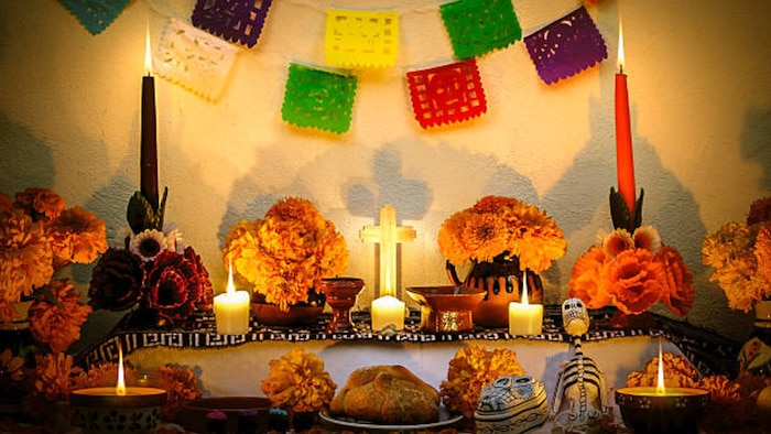 ¿Cuándo y cómo preparar la ofrenda para los niños en el Día de Muertos según la tradición mexicana?