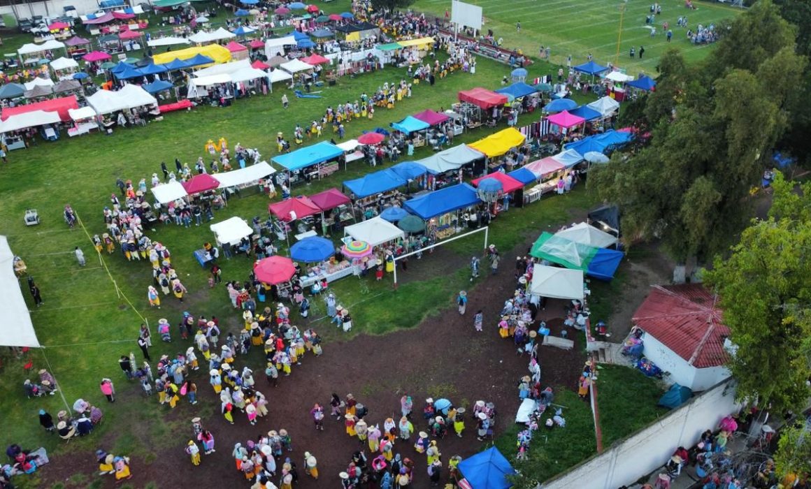 Cuautitlán recibe y acompaña a más de 25 mil mujeres en peregrinación hacia la Basílica de Guadalupe