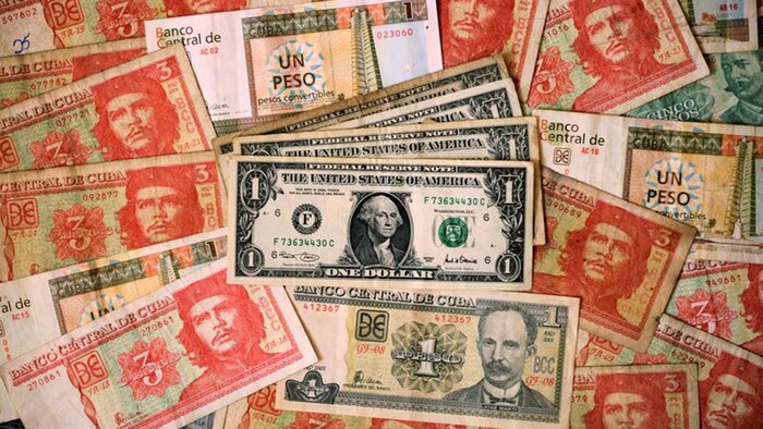 Cuba cierra el dólar estadounidense en 24 CUP, registra una ligera caída y enfrenta desafíos económicos para 2026