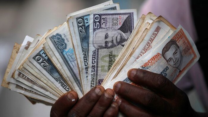 Dólar cierra en 24 CUP en Cuba este 4 de noviembre y análisis de la economía 2025