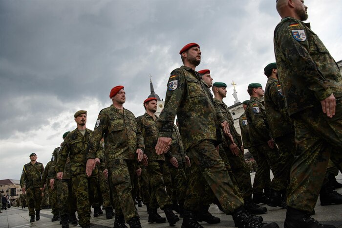 Debate en Alemania por la reintroducción del servicio militar obligatorio ante controversias políticas y sociales