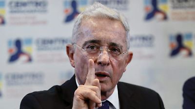 Declaran culpable al expresidente Álvaro Uribe por soborno y manipulación de testigos en caso ligado a paramilitares en Colombia