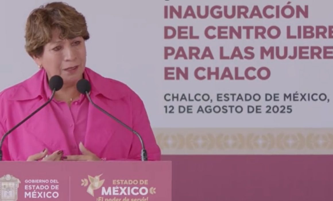 Delfina Gómez expresa su dolor por el asesinato de Fernandito y Dulce durante inauguración en Chalco