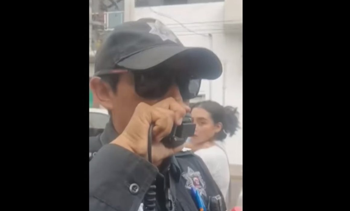 Denuncian a oficial de tránsito en Texcoco por extorsión, abuso y robo durante operativo