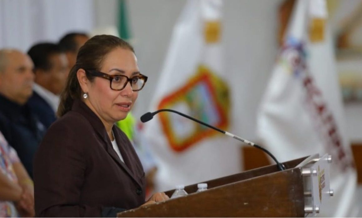 Denuncian corrupción, nepotismo y posible vínculo del Ayuntamiento de Ecatepec con grupos criminales; exigen destitución de Azucena Cisneros