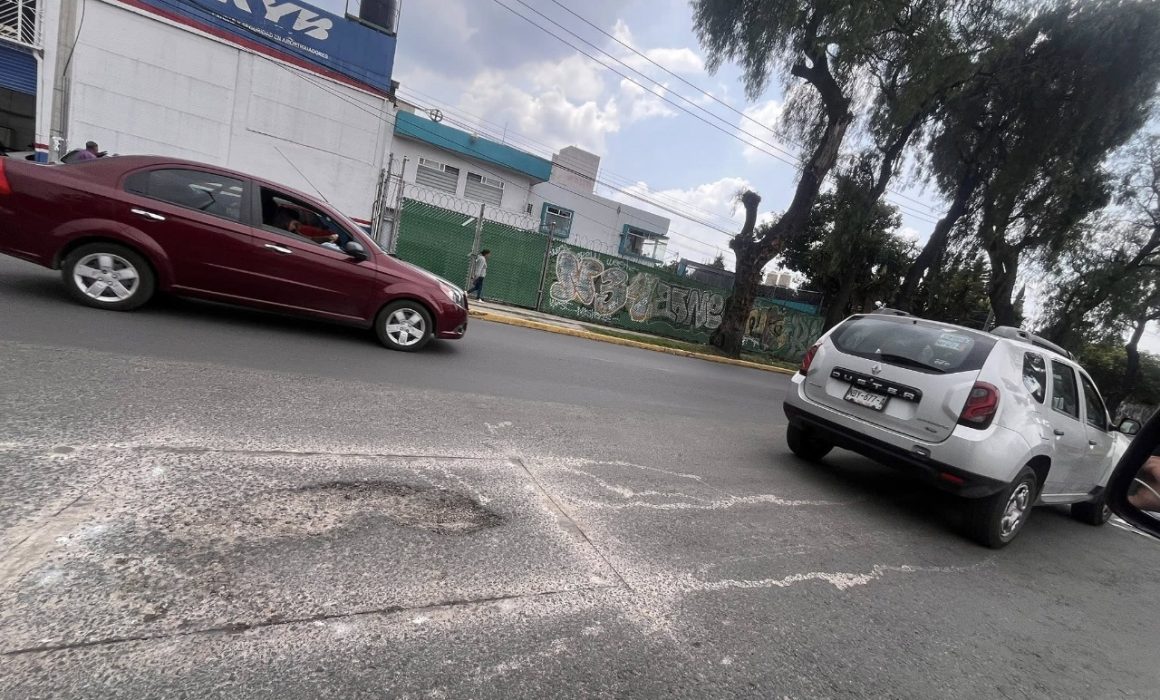 Denuncian presunto desvío de recursos y mala calidad en repavimentación de Cuautitlán Izcalli