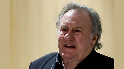Depardieu demanda un reportaje televisivo francés que, según él, aceleró su caída pública