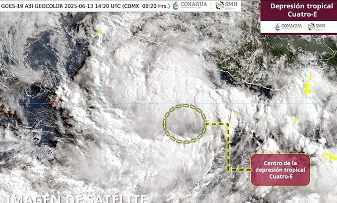 Depresión tropical 4-E se forma frente a Guerrero; se esperan lluvias intensas y vientos fuertes