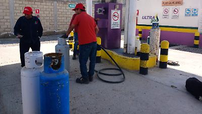 Desabasto y aumento de precios en gas LP afectan a familias del Valle de Toluca