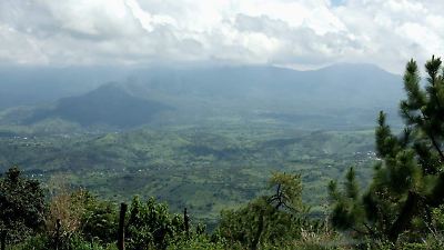 Desplazados en El Mamey, Tejupilco, llevan casi un año sin sus hogares pese a promesas incumplidas